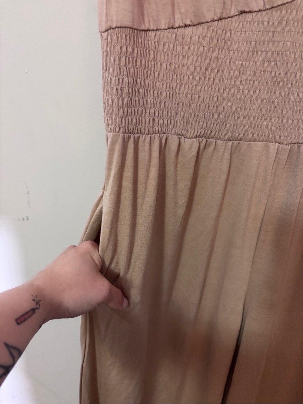 Plus sized Taupe Neutral V-Neck Sleeveless Jumpsuit nwt - Picture 5 of 6